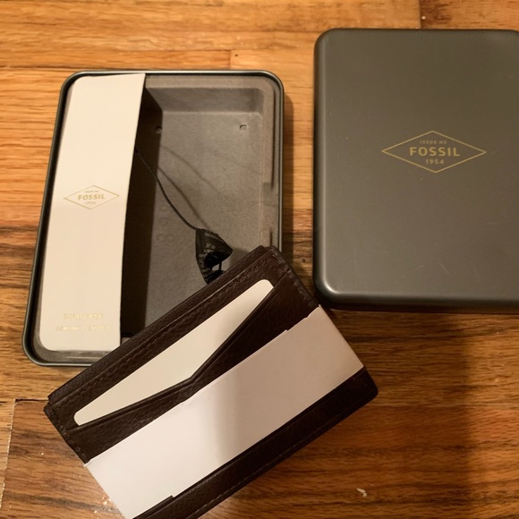 New with Tags and in Metal Box Fossil Leather Card Case With RFID Lining Brown - Picture 6 of 9